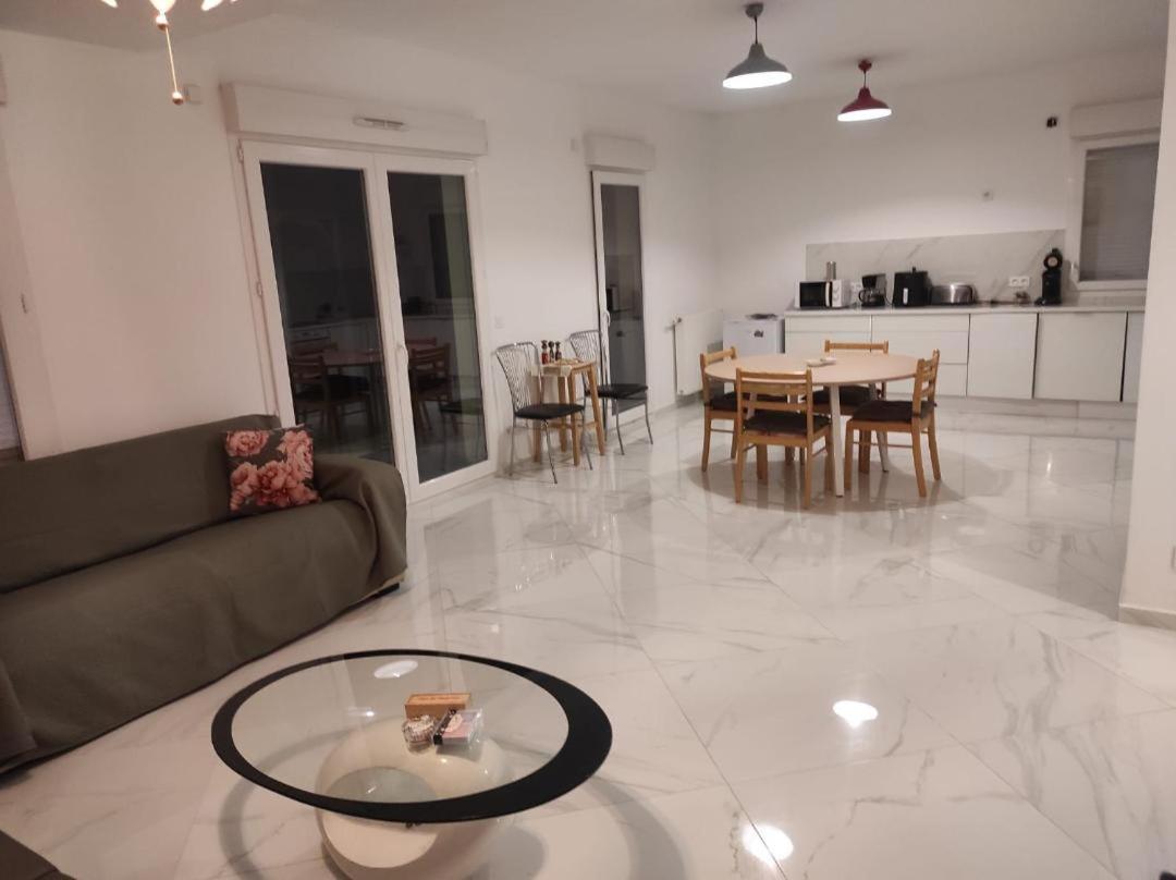 Tres Bel Appartement Avec Grand Jardin, Proche De Paris Vitry-sur-Seine Exteriör bild